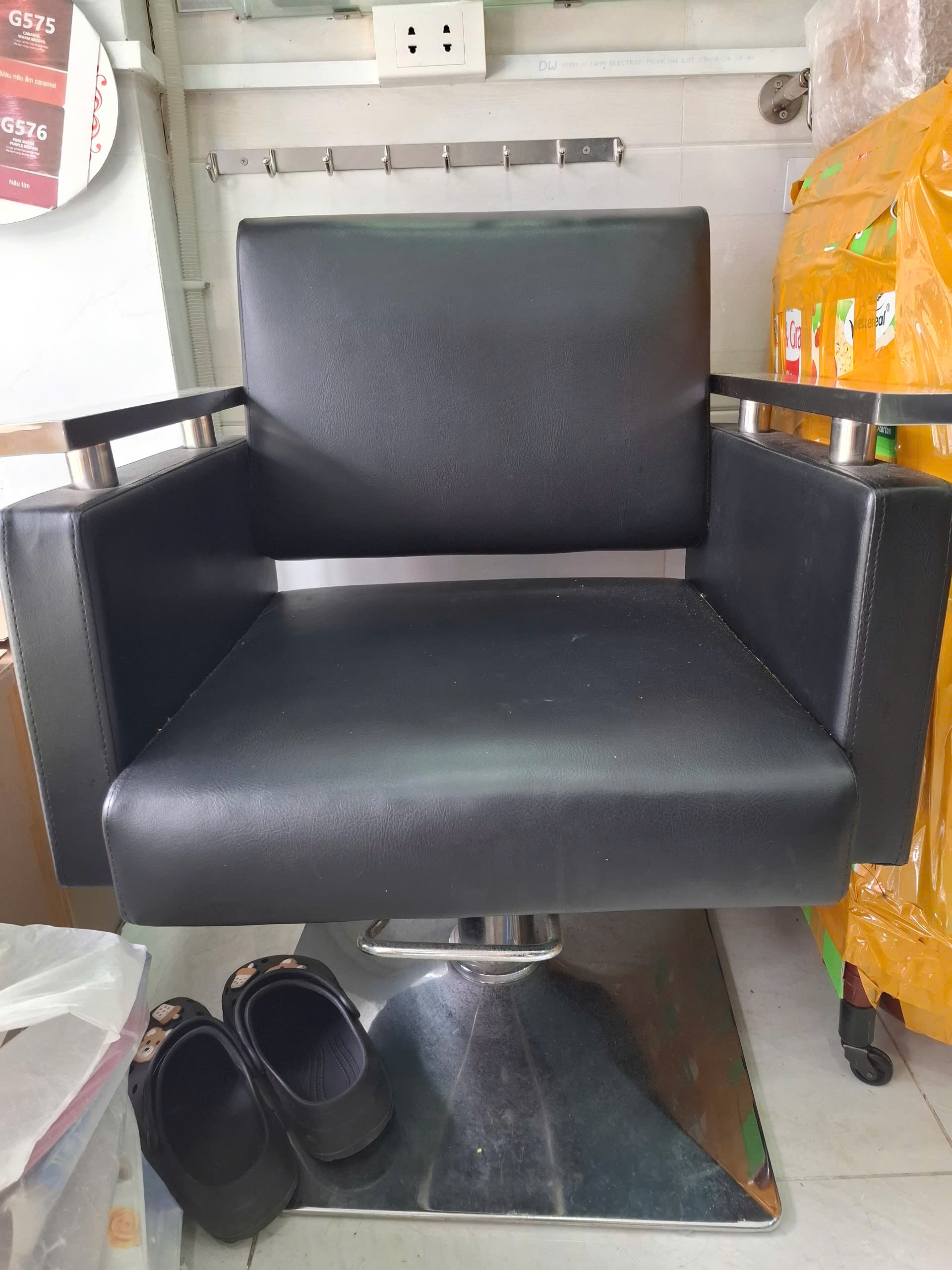 Thanh lý ghế cắt tóc nữ giá rẻ